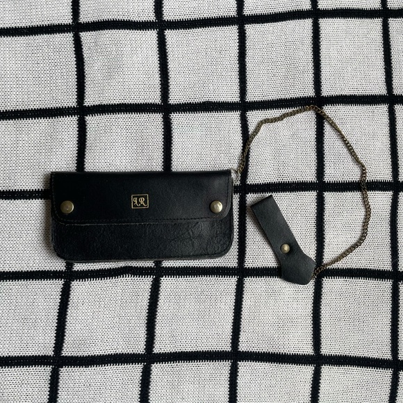 VINTAGE Black Leather Clutch - Picture 1 of 4
